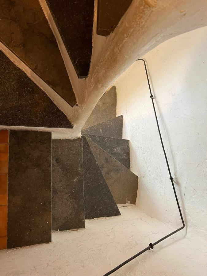 Romantic Duplex With Terrace And Great Views Girona